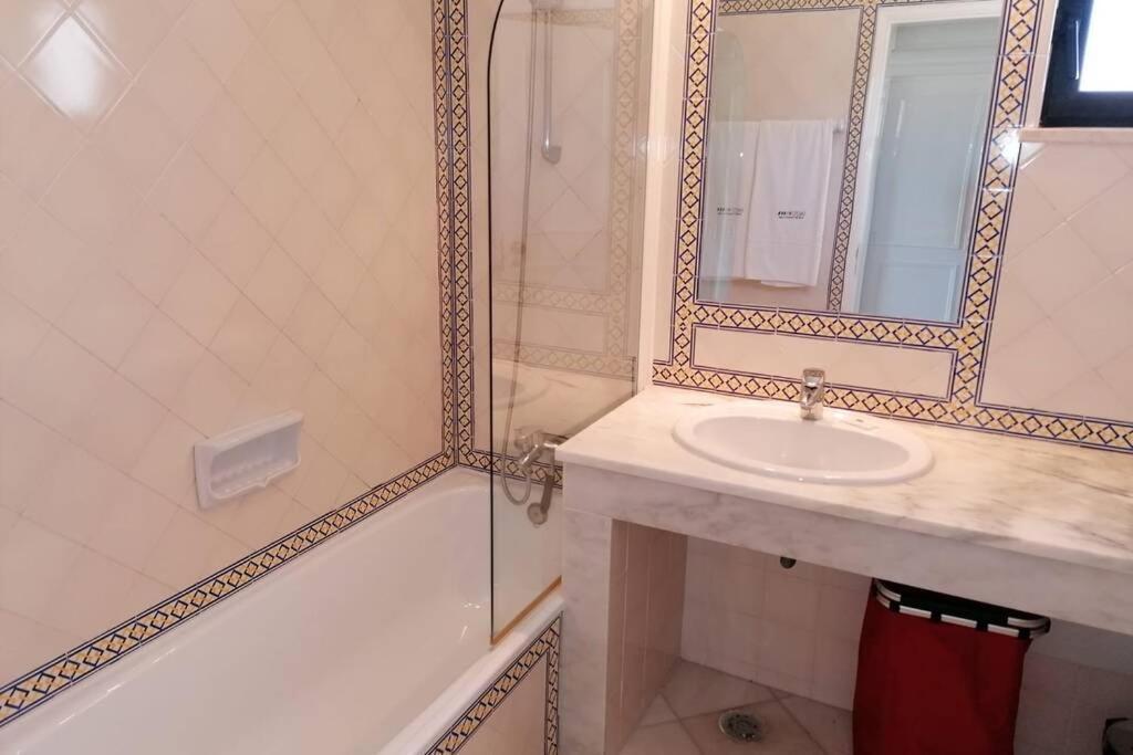 شقة Luxury Modern T2 Ocean View - Free Parking - Pool ألفور المظهر الخارجي الصورة